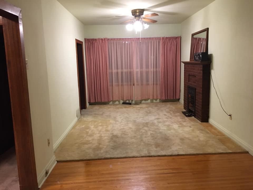 MacDonald living room before renovation